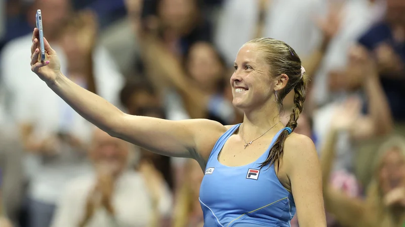 Fotografija: Shelby Rogers je največjo zmago v karieri ovekovečila s selfijem. FOTO: Elsa/AFP