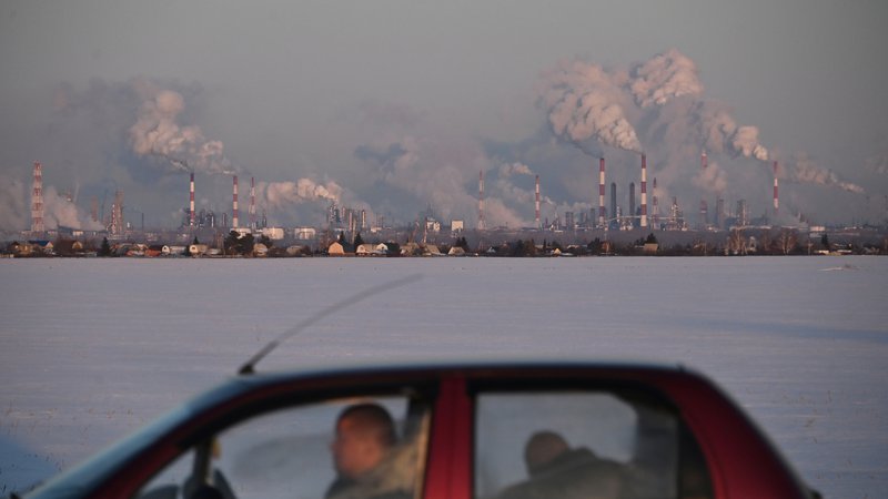 Fotografija: Je to res pravi žebelj v krsto fosilnih goriv? FOTO: Reuters