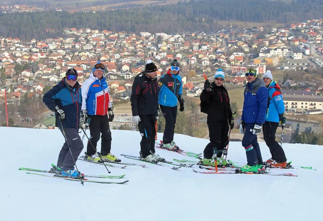 Snežna kontrola zlate lisice. FOTO: Tadej Regent
