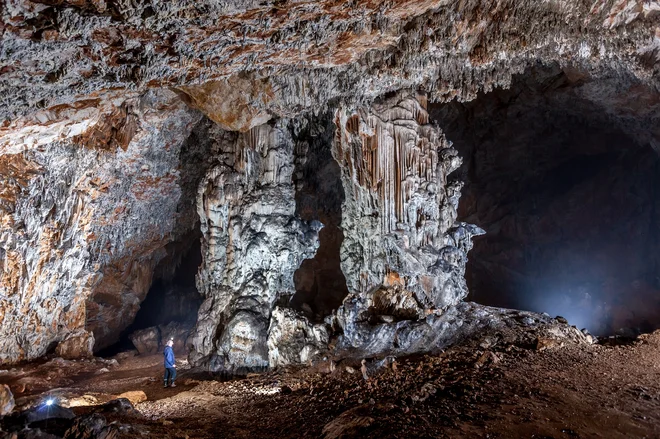 Jamo Dimnice lahko obiščemo vsako nedeljo ob 15.30, za druge dni pa se velja obrniti na lokalno jamarsko društvo. FOTO: Peter Gedei