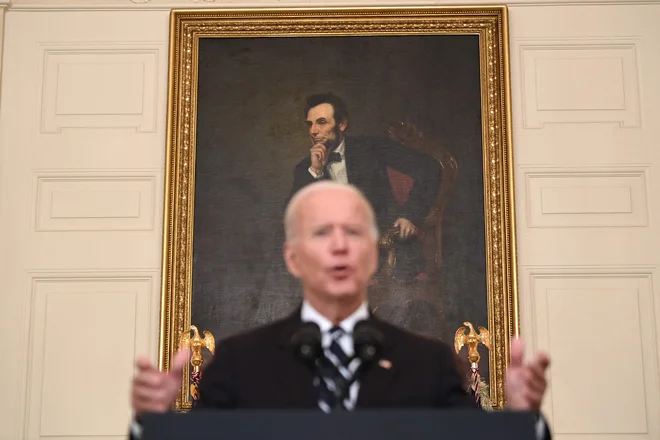 Ameriški predsednik Joe Biden zahteva cepljenje proti covidu-19, FOTO: Brendan Smialowski/AFP