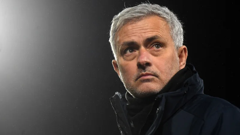 Fotografija: Mourinho (na fotografiji) bo poskušal svoj načeti ugled po slabih sezonah pri Manchester Unitedu in Tottenhamu popraviti v Rimu. FOTO: Neil Hall/AFP