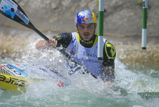 Peter Kauzer je drugi slalomist sezone. FOTO: Jože Suhadolnik/Delo