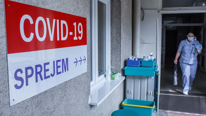 Fotografija: K statističnemu gospodarskemu okrevanju so opazno pripomogli še vedno prisotna epidemija in z njo povezani stroški. Foto Matej Povše