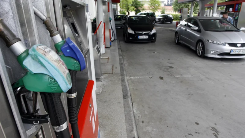 Fotografija: Na bencinskih črpalkah družbe Petrol so danes zgodaj popoldne odpravili blokade s točilnih mest. FOTO: Mavric Pivk