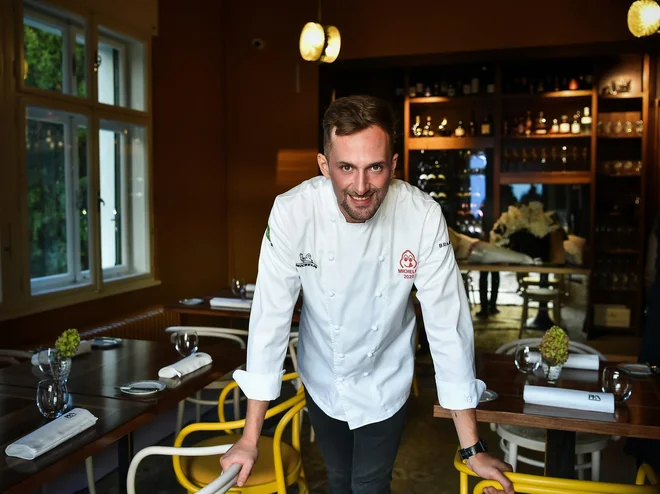 Vodenje kuhinje prenovljenega Pena prevzema chef Mojmir Marko Šiftar, mladi talent 2019 po izboru vodiča Gault &amp; Millau Slovenije in dobitnik Michelinove oznake Bib Gourmand. Foto Peter Irman