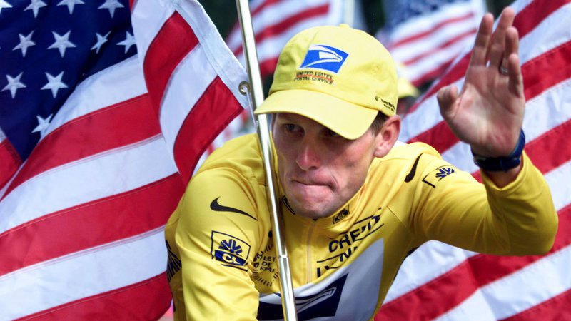 Fotografija: Današnji slavljenec Lance Armstrong je bil eden največjih prevarantov doslej. FOTO: Stefano Rellandini/Reuters
