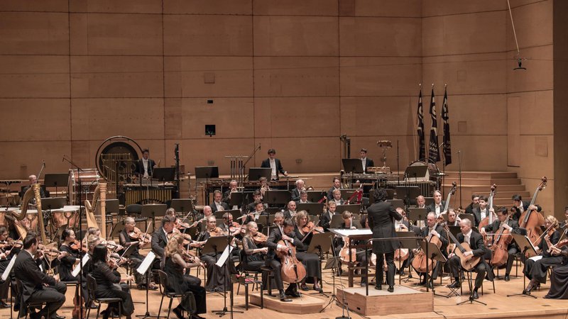 Fotografija: V drugem delu koncerta je dunajski orkester lahko prikazal svojo kvaliteto z znano štiristavčno simfonično suito Šeherezada. FOTO: Darja Štravs Tisu