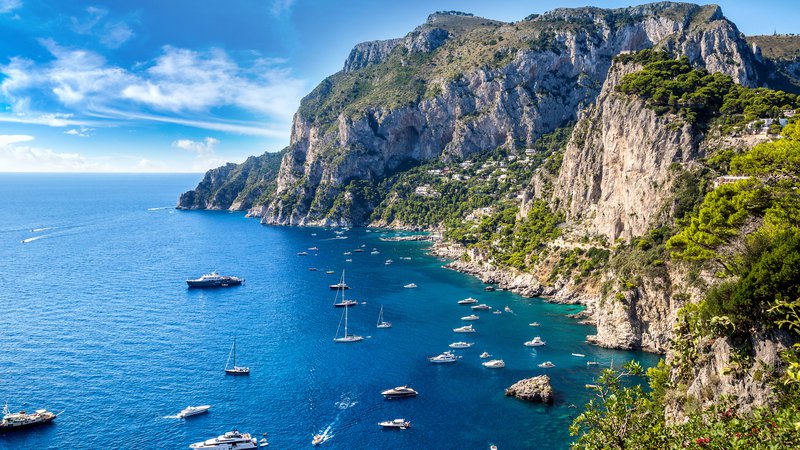 Fotografija: Moj najljubši in vselej pozitivni prijatelj pa pravi, da si je Capri treba prihraniti za takrat, ko si najbolj zaljubljen. FOTO: Shutterstock