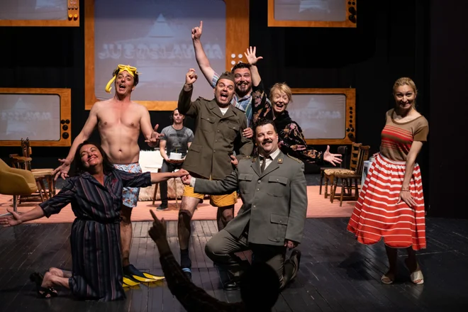 Drama Jugoslavija moja dežela je na festivalih v BiH in Srbiji letos poleti prejela šest nagrad. FOTO: Igor Motl/Gledališče Koper