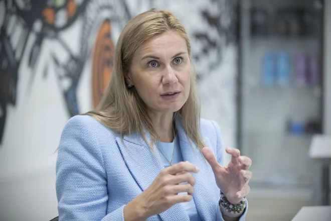 Evropska komisarka za energijo Kadri Simson je prepričana, da je nujno postaviti nove elektrarne, saj bo elektrika še naprej glavni energent, njena poraba pa se bo povečevala. FOTO: Jure Eržen/Delo