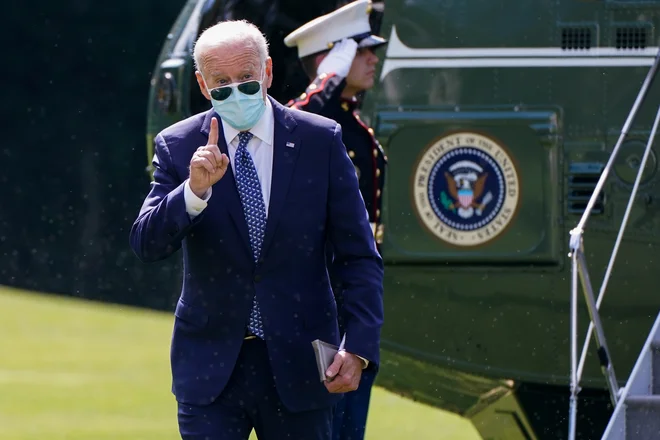 Že na prvi pogled je očitno, da je kljub menjavi v Beli hiši s prihodom Joeja Bidna marsikaj ostalo enako kot pod Donaldom Trumpom. FOTO: Elizabeth Frantz/Reuters