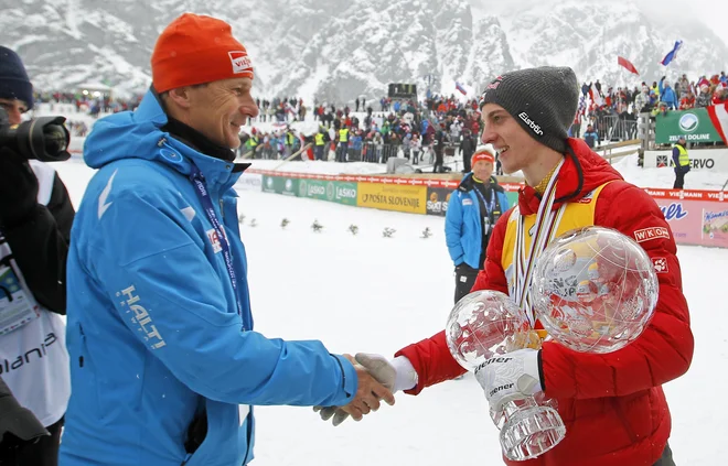 Gregor Schlierenzauer je užival tudi v Planici, kjer je leta 2013 potrdil svojo drugo zmago v skupnem seštevku svetovnega pokala. FOTO: Matej Družnik/Delo