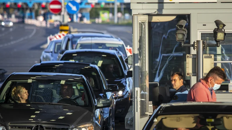 Fotografija: Za vstop v državo so bili pogoji milejši kot za izstop. FOTO: Voranc Vogel/Delo