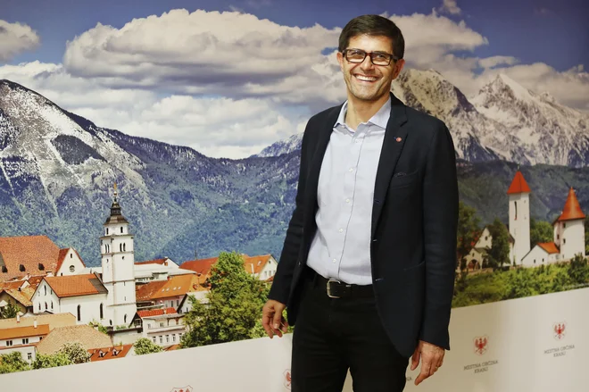 Matjaž Rakovec, kranjski župan iz vrst SD, gotovo ni navdušen, da so se v SMC ogreli za idejo razdelitve občine, ki jo vodi. FOTO: Leon Vidic/Delo