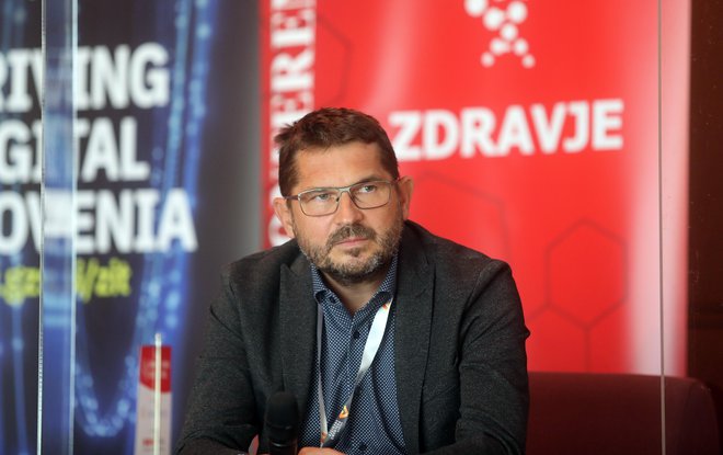 Peter Bratušek, Zbornica MedTech Slovenija (GZS), je govoril o personalizirani medicini. FOTO: Blaž Samec/Delo