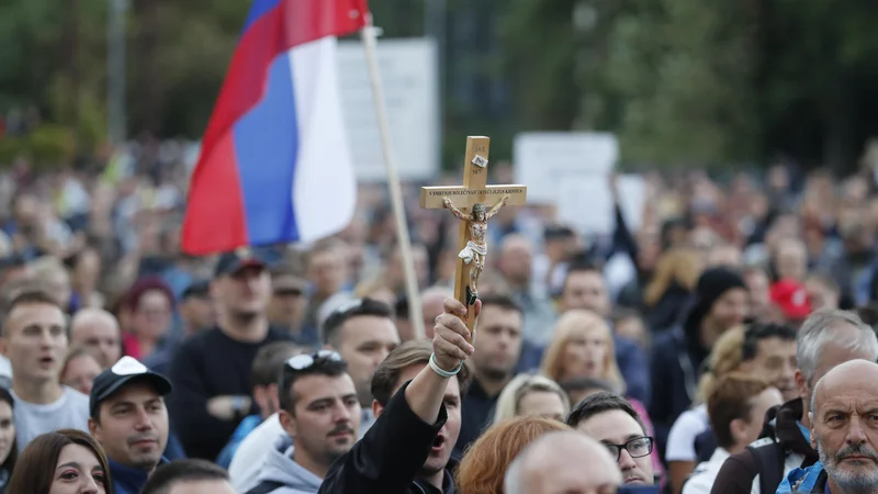 Fotografija: V Ljubljani znova shod nasprotnikov omejevalnih ukrepov. FOTO: Matej Družnik/Delo