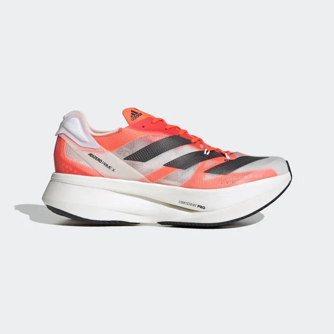 Adizero Prime X je narejen brez omejitev za premikanje meja sedanje tekaške tehnologije in je zavestno ustvarjen zunaj smernic svetovne atletike. FOTO: Arhiv proizvajalca/Adidas