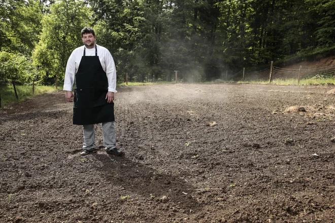 Luka Košir je sicer na slovenski gastronomski sceni že dolgo znan kot mojster in mentor za fermentiranje in druge zanimive kuharske tehnike. FOTO: Uroš Hočevar/Delo