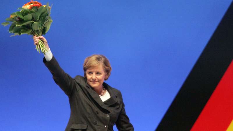 Fotografija: Angela Merkel se poslavlja po 16 letih kanclerstva.
FOTO: John Macdougall/AFP