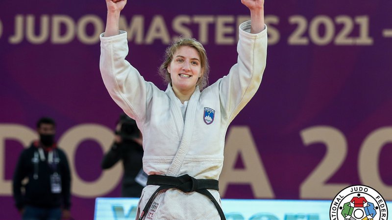 Fotografija: Andreja Leški je v finalu za tretjo zmago na velikih nagradah, skupno pa šesto v karieri, slavila z vazarijem 14 sekund pred koncem borbe proti 25. judoistki sveta. FOTO: Marina Mayorova/IJF