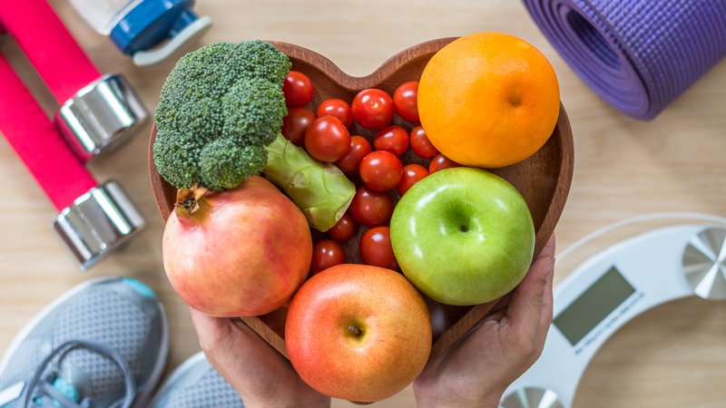 Fotografija: Sadje in zelenjavo je najbolj zdravo uživati surovo. FOTO: Shutterstock
