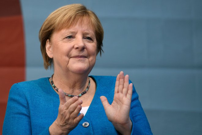 Angela Merkel odhaja. FOTO: Ina Fassbender/AFP