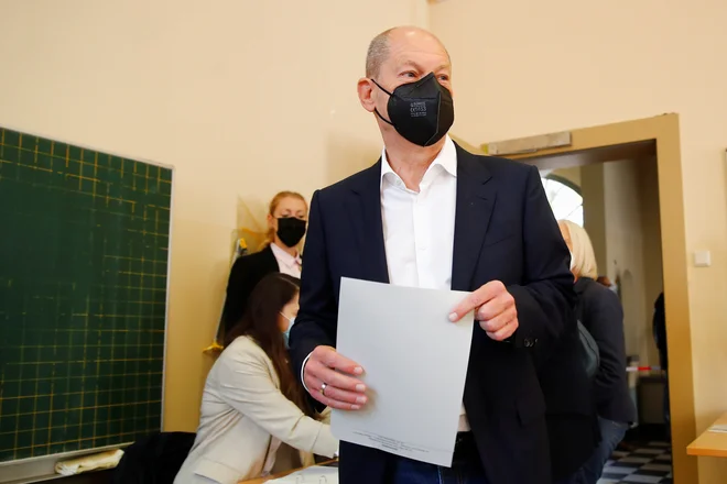 Olaf Scholz naj bi imel največ možnosti. FOTO: Wolfgang Rattay/Reuters