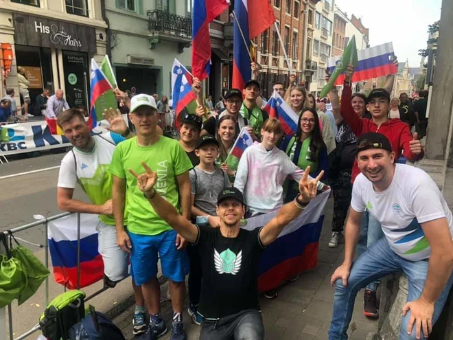 Slovenski navijači v Flandriji. FOTO: KZS