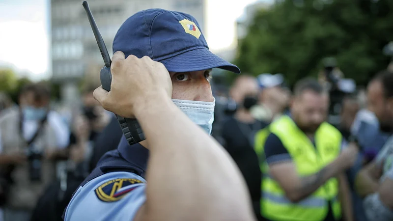 Fotografija: Čez nekaj dni bo začel veljati pogoj PC za del javne uprave. FOTO: Blaž Samec/Delo