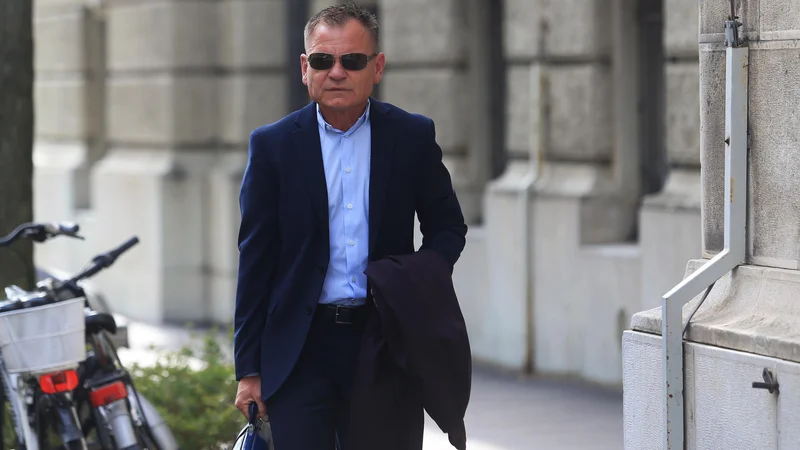 Fotografija: Odvetnik Franci Matoz je napisal pravno mnenje na temelju informacij o neobstoju sklepov nadzornega sveta, ki jih je dobil od Pošte Slovenije. Je torej kdo zavajal? FOTO: Tadej Regent
