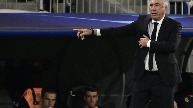 Fotografija: Trener madridskega Reala Carlo Ancelotti je utrpel enega od najtežjih porazov v bogati karieri, ki pa ga ni pretirano ujezil. FOTO: Javier Soriano/AFP