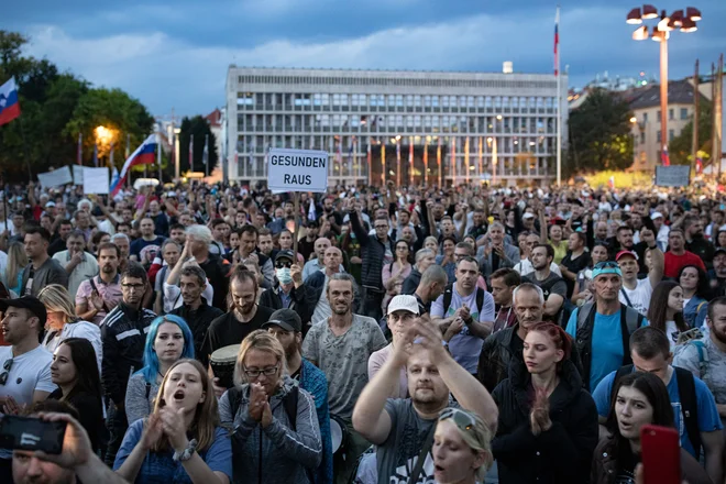 Protestniki so se na koncu vrnili na Trg republike. FOTO: Voranc Vogel