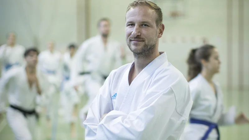 Fotografija: Matija Matijević ima kot trener še velike načrte s svojimi nadarjenimi varovanci pri Karate klubu Ljubljana. FOTO: Jure Eržen/Delo