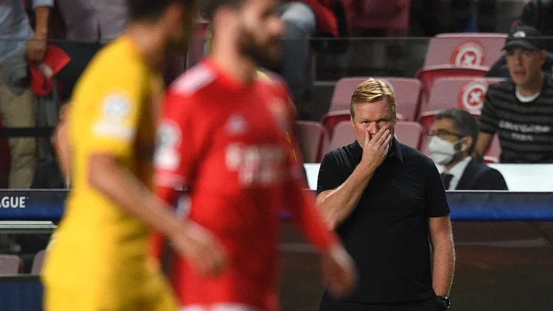 Fotografija: Trener Barcelone Ronald Koeman (na fotografiji) je morda že zadnjič sedel na katalonski klopi. FOTO: Patricia de Melo Moreira/AFP