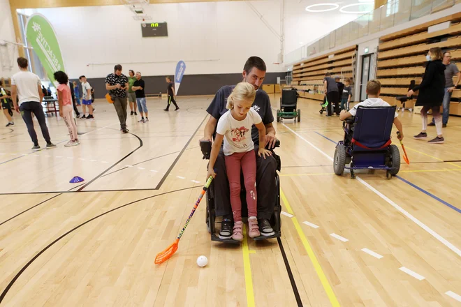 Paralimpijski komite s programom Postani športnik spodbuja ljudi k vključevanju v športne programe ne glede na njihove oviranosti. FOTO: Aleš Fevžer