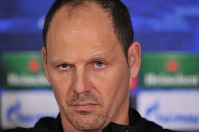 Ante Šimundža se je pred sedmimi leti z mrkim obrazom, kot da bi slutil, kaj čaka Maribor na Stamford Bridgeu, soočil s sedmo silo. FOTO: Glyn Kirk/AFP