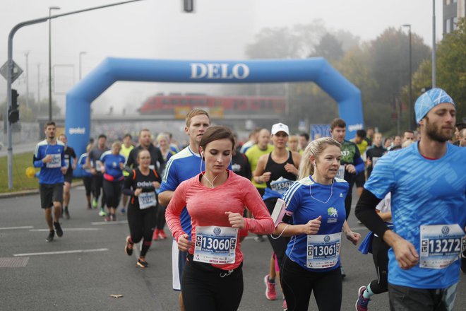 Preteči prvo polovico maratona počasneje kot drugo, to naj bo vaše vodilo, da boste skušnjo končali pametno in med njo na neki način celo uživali. FOTO: Leon Vidic/Delo