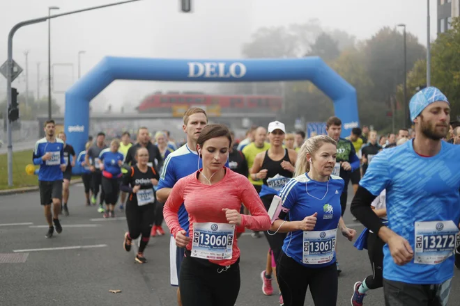 Preteči prvo polovico maratona počasneje kot drugo, to naj bo vaše vodilo, da boste skušnjo končali pametno in med njo na neki način celo uživali. FOTO: Leon Vidic/Delo