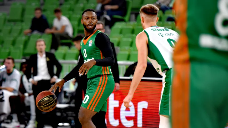 Fotografija: Jacob Pullen je bil v prejšnji sezoni prvi strelec Mornarja, zdaj nosi dres Cedevite Olimpije. FOTO: ABA