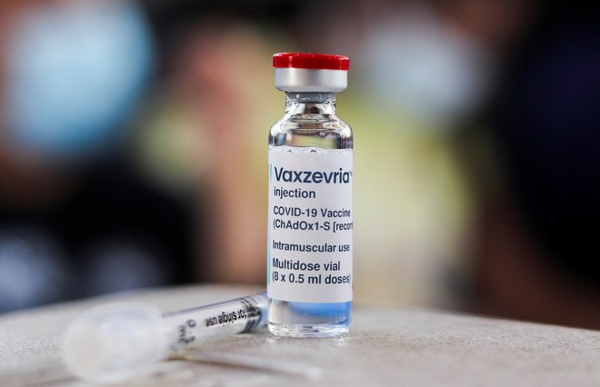 Prav tako je bilo s cepivom AstraZenece s prvim odmerkom cepljenih 45, z drugim pa 20 oseb, mlajših od 18 let. FOTO: Mohamed Abd El Ghany/Reuters