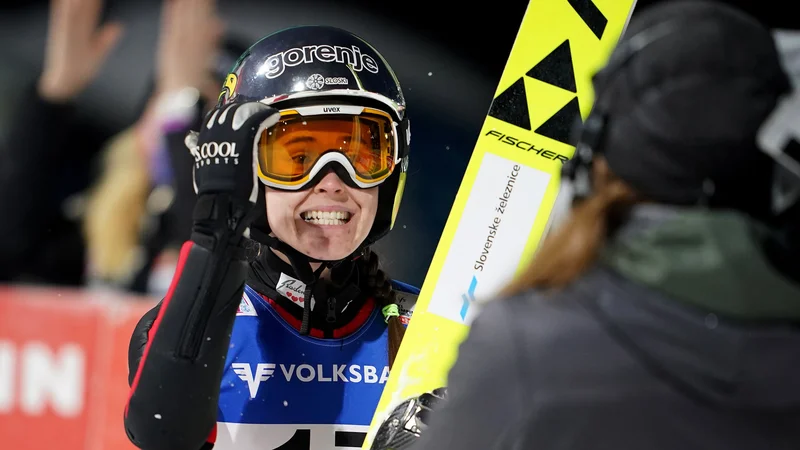Fotografija: Urša Bogataj si ni predstavljala tako uspešnega poletja.
FOTO: Georg Hochmuth/AFP