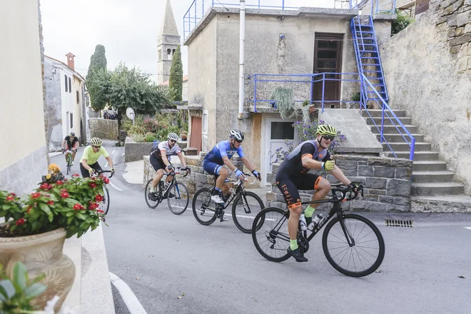 Število prijavljenih za nedeljski maraton se je približalo rekordnemu številu iz leta 2019, za presežek pa bi moralo priskočiti na pomoč tudi vreme. FOTO: Fuf.si