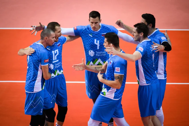 Za slovenskimi odbojkarji je skoraj sanjsko leto 2021, ki je prineslo premierni nastop v ligi narodov in novo srebrno kolajno z evropskih prvenstev. FOTO: Conny Kurth/www.kurth-media.de