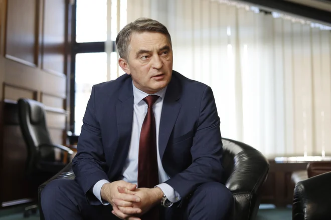 Širitve EU ne ovirajo le nekatere velike članice, temveč tudi kakšna preračunljiva soseda, opozarja <strong>Željko Komšić</strong>.