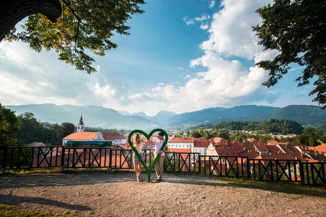 Razgled iz mesta na alpske vršace. FOTO: Peter Podobnik