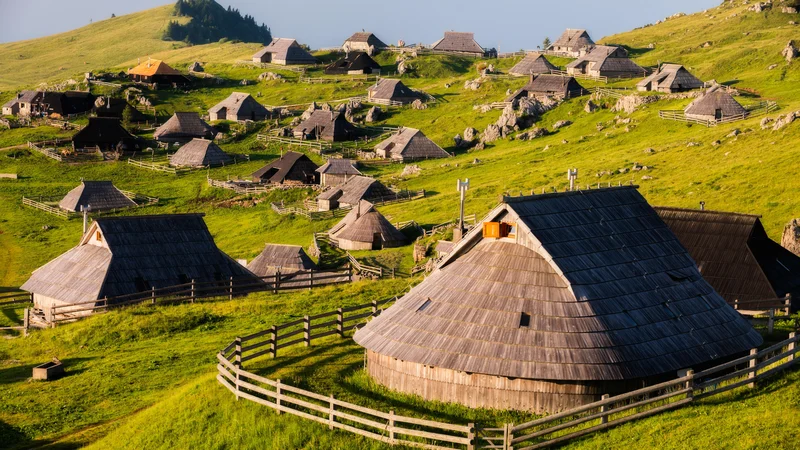 Fotografija: Najbolj znana in obiskana izletniška točka je Velika planina. FOTO: Jaka Ivančič