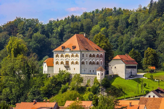 Grad Zaprice skriva številne zanimive zgodbe, povezane s Kamnikom. FOTO: Tic