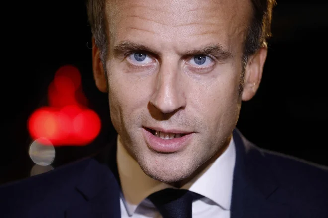 Francoski predsednik Emmanuel Macron vznemirja Alžirijo. Foto Ludovic Marin/AFP