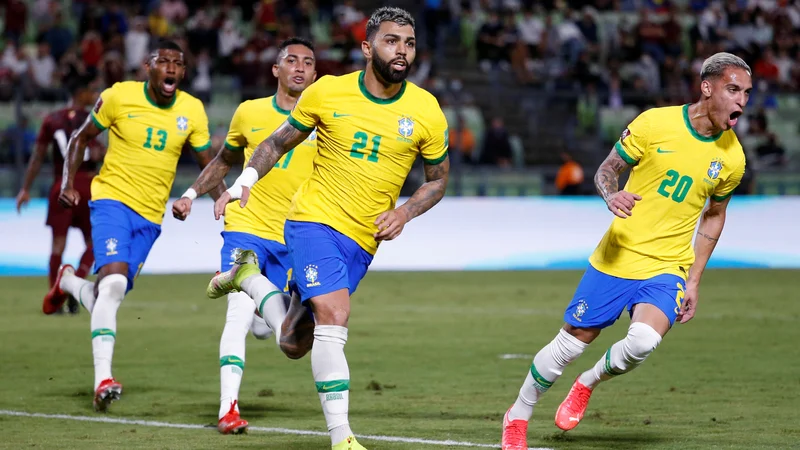 Fotografija: Gabriel je dosegel odločilni gol za Brazilijo z 11 metrov. FOTO: Manaure Quintero/Reuters